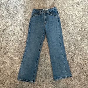 High Waisted Crop Flare Levi’s Jeans